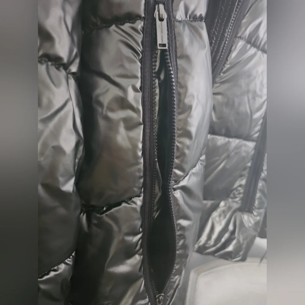 New MICHAEL KORS Size XL Gunmetal Gray Hooded Men's Puffer Jacket MSRP $225